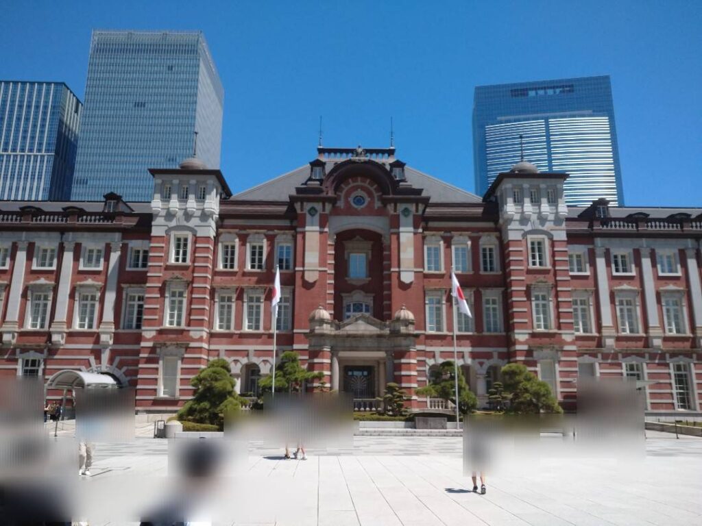 <img src="photo.jpg" alt="東京駅のイメージの写真">